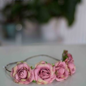 Corona 253 con flores rosas y amarillas para comunión