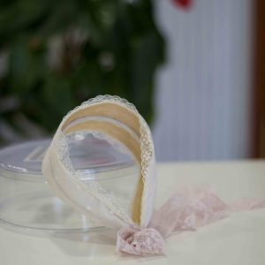 Diadema 301 beige con lunares y lazo rosa a juego para comunión
