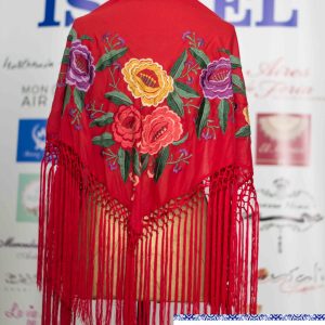 Mantoncillo de flamenco 031 para mujer rojo con flores moradas