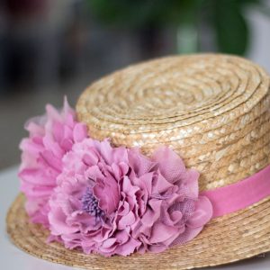 Sombrero de paja 043 marrón con cinta y flores rosas